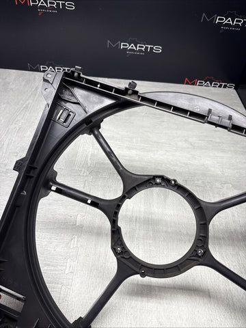 08-13 BMW E90 E92 E93 M3 S65 Engine Radiator Cooling Electric Fan Housing