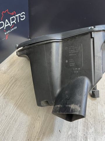 08-13 OEM BMW E90 E92 E93 M3 Engine S65 Airbox Air Intake Box