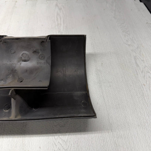 96-02 BMW Z3 COUPE E36 Blower Motor Housing Cover OEM 1370934 / 64111370934