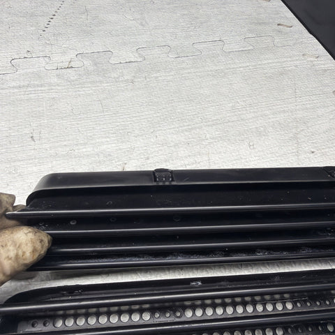 01-06 BMW E46 M3 Left Right Fender Vent Grilles Grills Trims Gloss Black