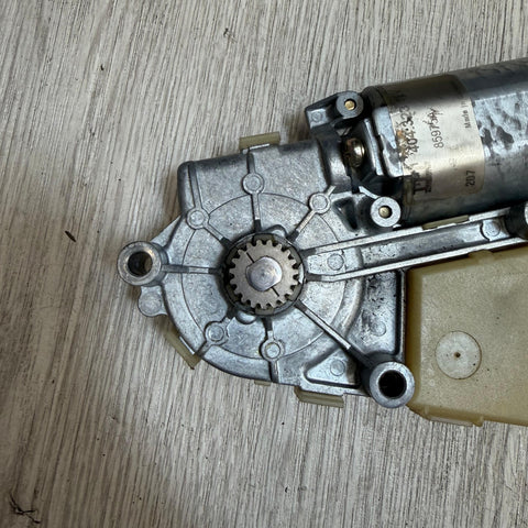 1993-1999 BMW E36 Convertible Sunroof Front Top Drive Motor OEM 67.61-8370823