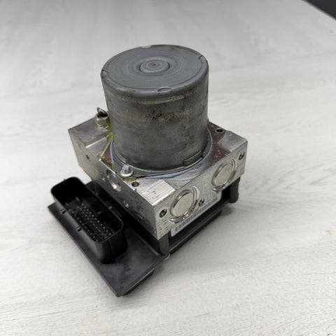 2007–2013 BMW 3 Series E90 E92 E93 ABS Pump / Control Module OEM 34516780161-01
