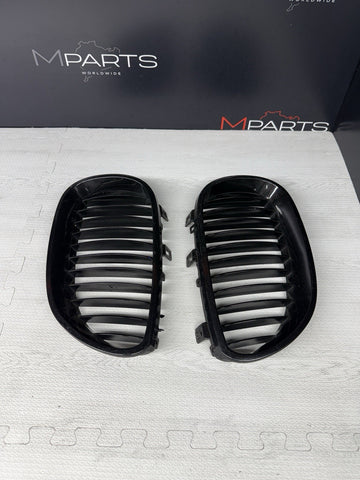 2006-2010 BMW E60 525i 528i 530i 535i 545i 550i M5 FRONT HOOD VENT GRILLES BLACK