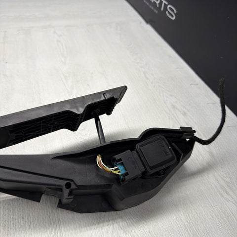 BMW E46 M3 01-06 Manual Electric Accelerator Throttle Pedal & Plug 6762481