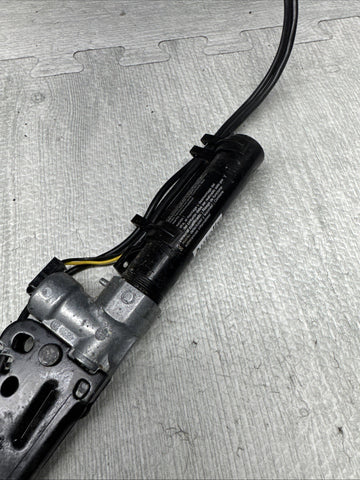 06-13 BMW E82 E88 E90 E92 M3 Front Left Driver Seat Belt Buckle Tensioner