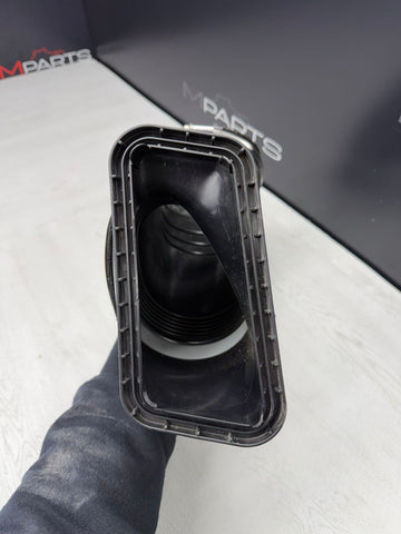 2008-2013 BMW M3 E90 E92 Intake Hose / Air Intake Boot OEM 783828602 / 7838286