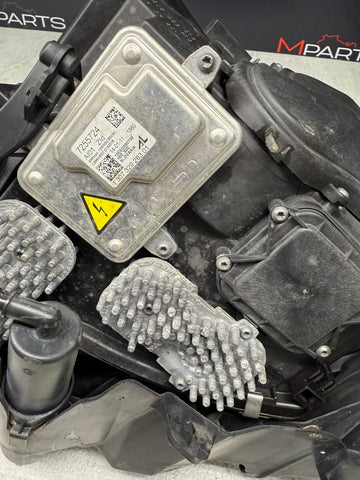 2010-2013 BMW 3 Series E92 / E93 Right LED Xenon Headlight OEM 7239936-07