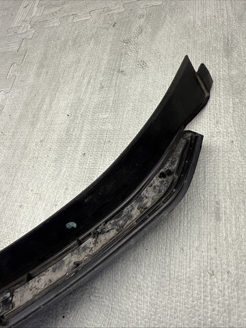 Lamborghini Urus Right Passenger Rear Wheel Arch Cover Trim Moulding 4ML854820