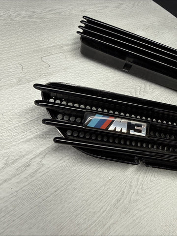 01-06 BMW E46 M3 Left Right Fender Vent Grilles Grills Trims Gloss Black