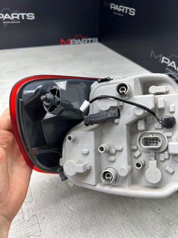 2015-2016 BMW 228i 230i M2 M235i M240i Tail Light Lamp Right Passenger OEM