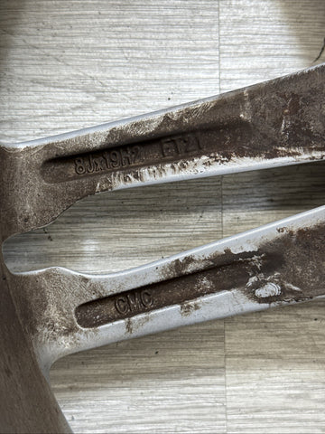 2015-2018 Porsche Macan Front Wheel 19x8 5 Double Spoke W/ Tire