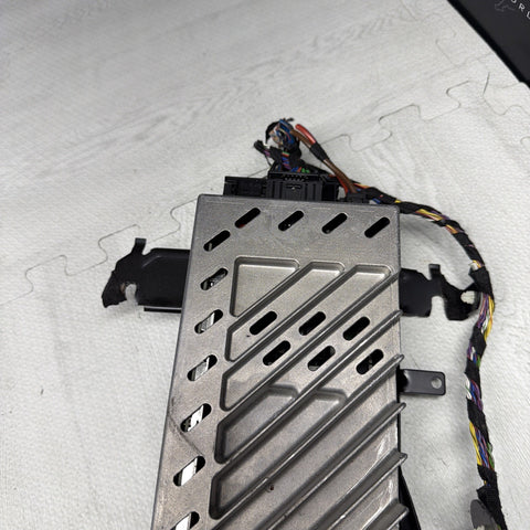 OEM BMW F80 F82 F83 M3 M4 15-20 Top-Hifi Harman Becker Amplifier AMP 9393194