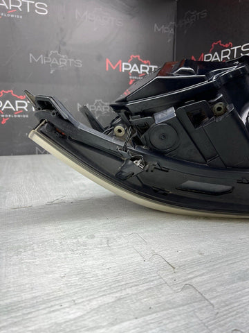 BMW E60 525 535 M5 04-07 OEM PASSENGER RIGHT SIDE HID XENON LIGHT LAMP HEADLIGHT