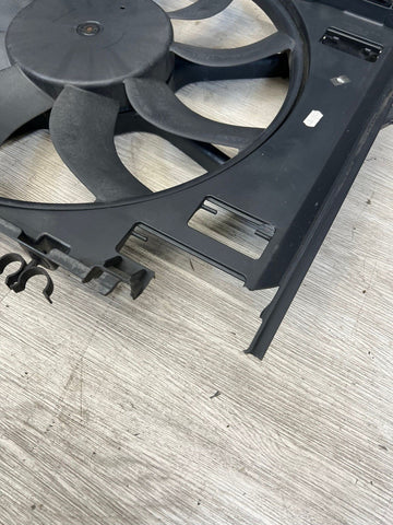 08-13 BMW E90 E92 E93 M3 S65 Engine Radiator Cooling Electric Fan *Housing Crack