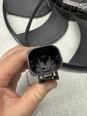 08-13 BMW E90 E92 E93 M3 S65 Engine Radiator Cooling Electric Fan *Blade Crack