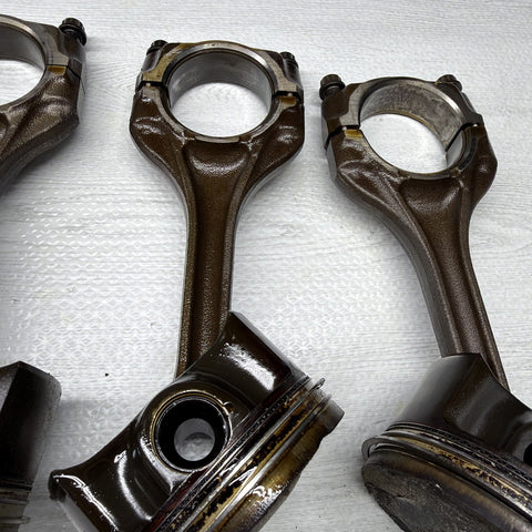 2003 Honda S2000 AP1 F20C 2.0L Pistons / Connecting Rods