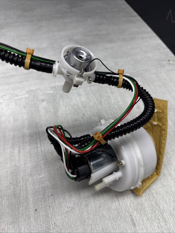 BMW F10 M5 M6 F12 F13 S63 Engine Fuel PUMP OEM 16117845656