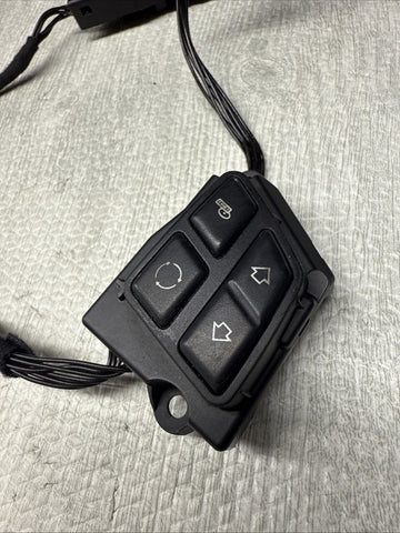 BMW E82 E88 E90 E92 E93 335 M3 BMW Steering Wheel Harness Buttons 9125343