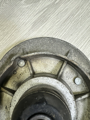 01-06 BMW E46 M3 FRONT TOP STRUT SHOCK SUSPENSION MOUNT LEFT DRIVER