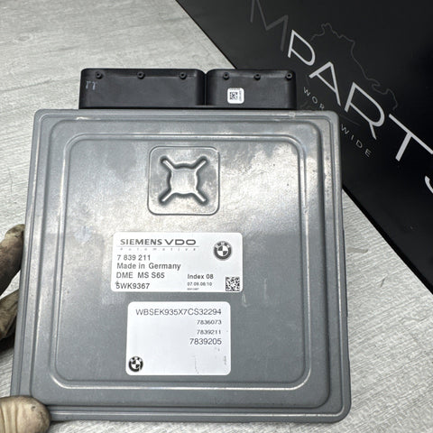 2006-2010 BMW M5 E60 5.0L ECU ENGINE CONTROL MODULE DME MS S65 7838302