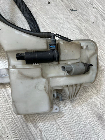 2008-2013 BMW E92 E93 M3 FRONT WINDSHILED WASHER FLUID RESERVOIR TANK OEM