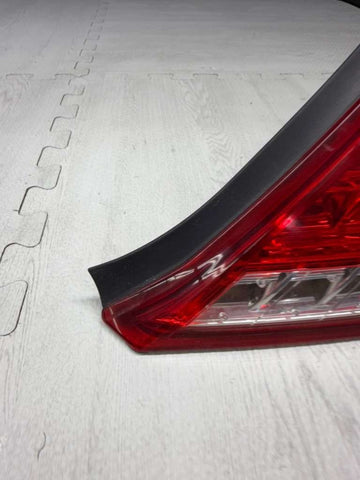 08-10 BMW E63 E64 650i M6 Rear Right LCI Led Taillight Lamp Assembly OEM 7177070