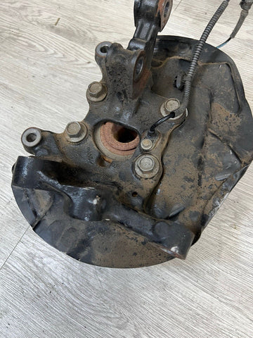 2024-2025 FORD MUSTANG FRONT LEFT DRIVER SIDE SPINDLE KNUCKLE HUB OEM