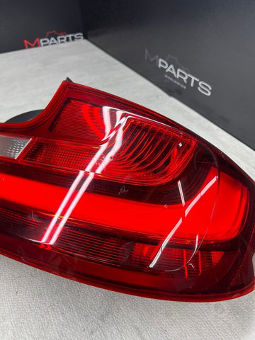 2015-2016 BMW 228i 230i M2 M235i M240i Tail Light Lamp Right Passenger OEM