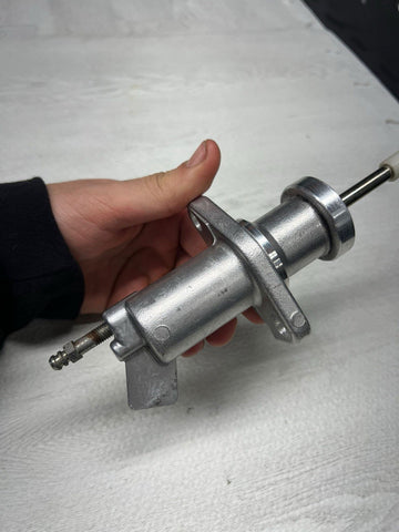 BMW e60 e61 e63 e64 z8 e36 z3 m3 e53 x5 3.0i 1x Clutch Slave Cylinder