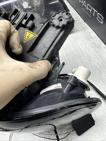 02-06 BMW E46 M3 ORIGINAL Bi Xenon Headlights Stock *Repaired Tab*