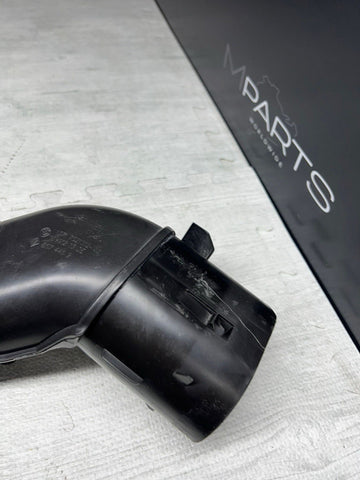 BMW 06-10 E60 E63 E64 M5 M6 S85 7790057 AIR INTAKE DUCTS PIPES