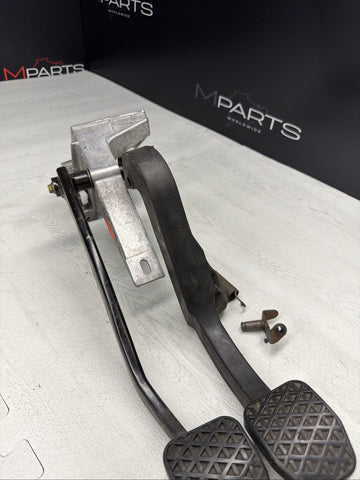 BMW Z3 M Z3M E36 M3 Pedal Box Brake Clutch Pedals *Notes*