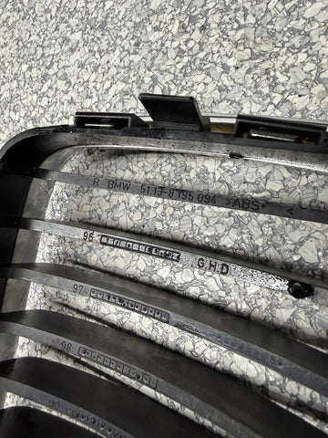 OEM BMW E36 Facelift Front Kidney Grilles Set Pair 96-99 328 323 M3 318 325