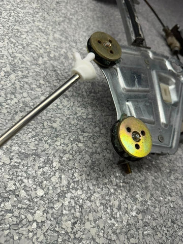 00-09 Honda S2000 Left Side Door Window Regulator 72250-S2A-A03 OEM *Shattered*