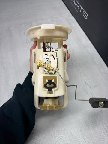 00-05 BMW E46 325 330 Right Passenger Tank Fuel Pump 16146766942