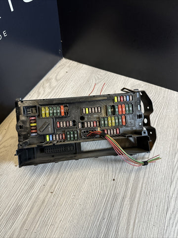 BMW OEM M5 M6 750I 650I 640I F06 F12 FRONT POWER DISTRIBUTION RELAY FUSE BOX