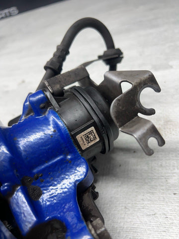 BMW 20-25 F90 F92 F93 M5 M8 OEM RIGHT PASSENGER REAR BRAKE CALIPER BLUE