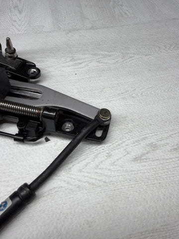 01-06 BMW M3 E46 BMW Convertible Top Locking Handle Driver Left Side OEM 7031361