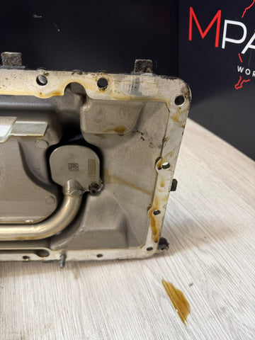 12-19 BMW F06 F10 F12 F13 M5 M6 S63 ENGINE UPPER OIL PAN FILTER HOUSING OEM
