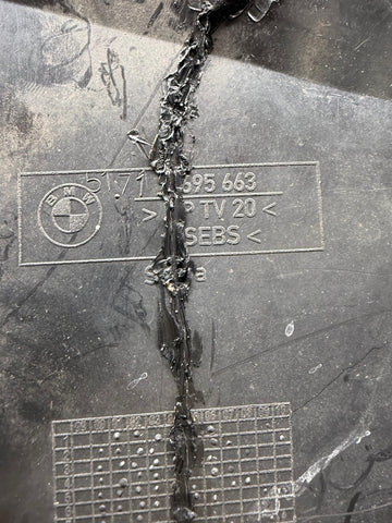 2001–2006 BMW E46 Front Left Wheel-Housing Fender Liner OEM 2695663 *NOTES*