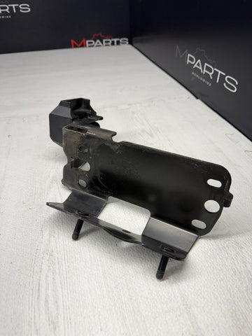 OEM BMW E82 E88 E90 E92 E93 335 M3 Radiator Suport Right Plate Bracket Mount