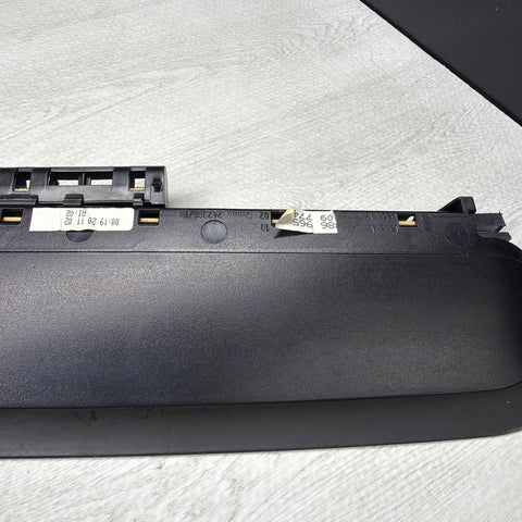 BMW 01-06 E46 325 330 M3 Third 3rd Brake Light OEM 8386965 *Tear*