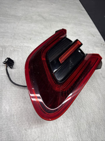 2015-2018 PORSCHE MACAN RIGHT INNER TAIL LIGHT/ LAMP LED - 95B945094G