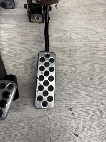 00-05 HONDA S2000 S2k PEDAL SET GAS BRAKE & CLUTCH PEDALS W ALL SENSORS OEM Ap1