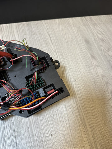 11-16 BMW F06 F10 F12 F13 M5 M6 REAR TRUNK POWER DISTRIBUTION FUSE BOX CONTROL