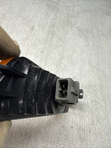 OEM Passenger Right Side Marker Light 95B945120 Porsche Macan 2015-2022