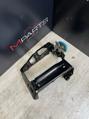 OEM BMW G11 G12 G30 F90 M5 M8 Front Bumper Left Driver Radiator Support Brackets