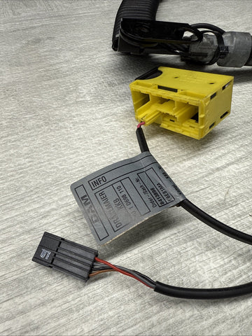 91-99 BMW E36 323 328 M3 Front Right Passenger Seatbelt Tensioner Buckle OEM