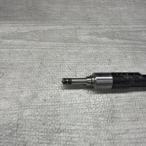 OEM BMW F10 F12 F13 F85 M5 M6 X5 Engine N63 S63 High Pressure Fuel Injector