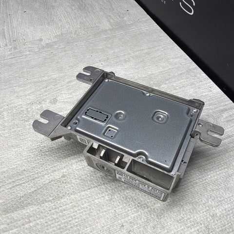 OEM 21-26 BMW G80 G82 G05 G07 Sound System Amplifier Booster Harman